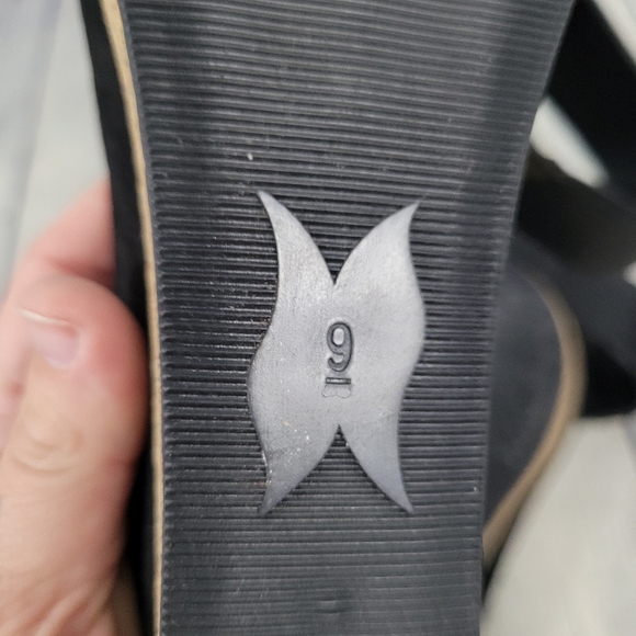 MODZORI | Zoey reversible metallic thong wedge slipon sandals - Picture 7 of 10